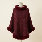Cape Renarde Velours – coloris Bordeaux, présenté sur mannequin couture