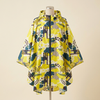 Poncho de Pluie Averse – coloris Jaune imprimé, présenté sur mannequin couture